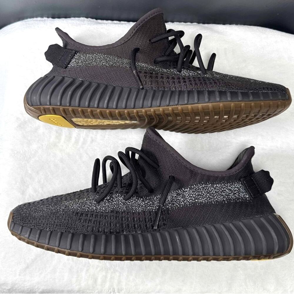 adidas Yeezy Boost 350 V2 “Cinder Reflective” – FY4176 | 10.5M - Picture 3 of 9
